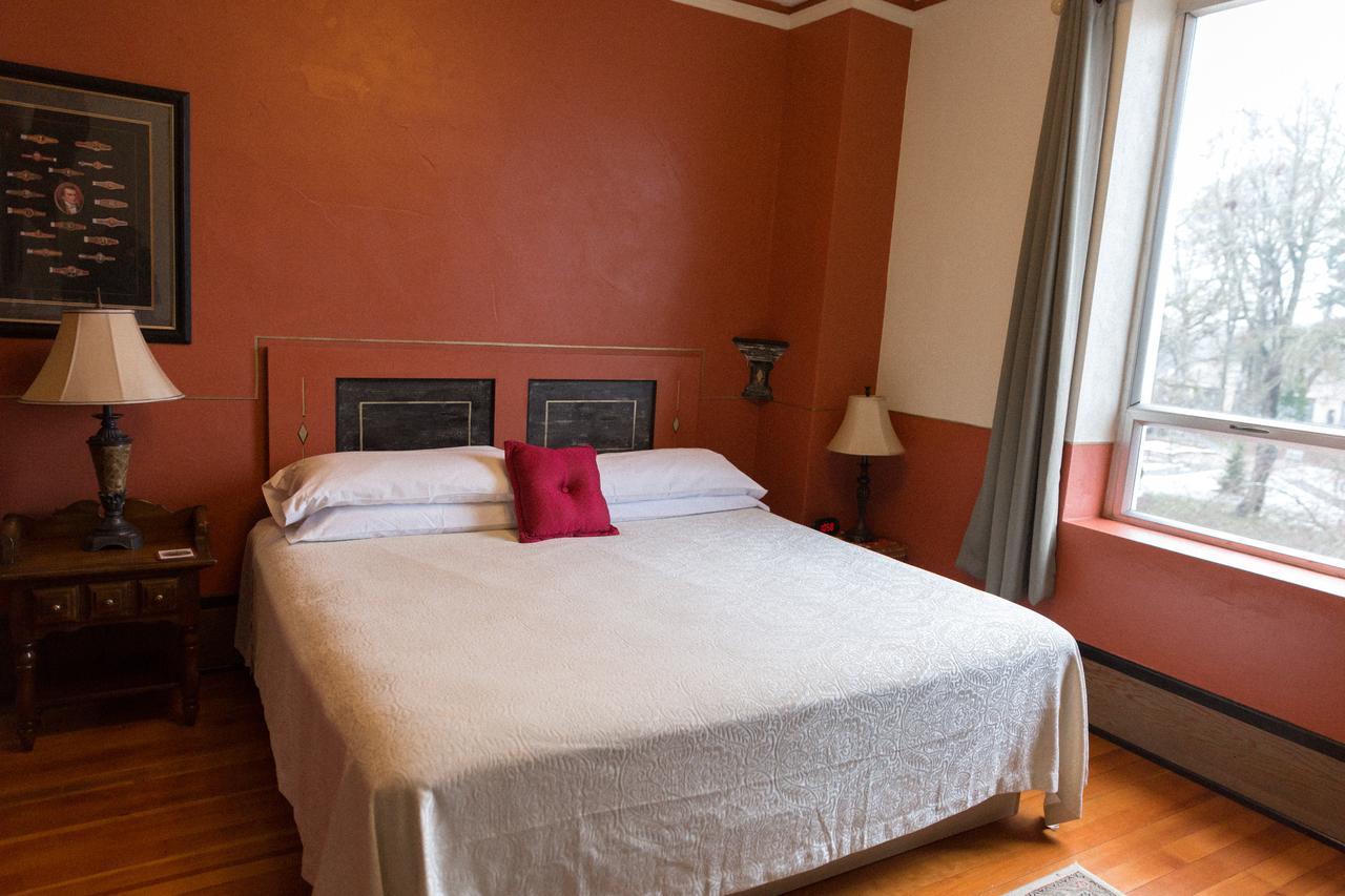 Centralia Square Grand Ballroom And Vintage Hotel Екстер'єр фото
