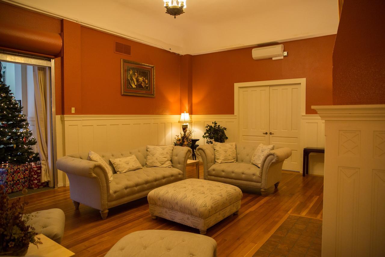 Centralia Square Grand Ballroom And Vintage Hotel Екстер'єр фото